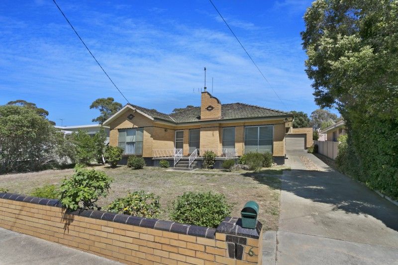 6 Nankoor Street, Golden Square VIC 3555, Image 0