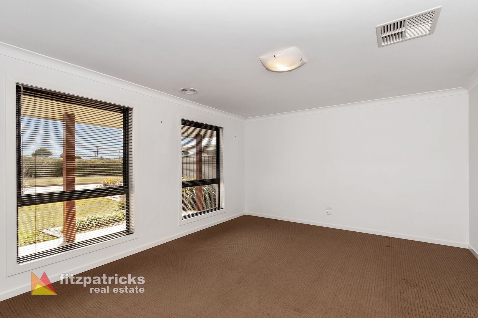 7/124 Mima Street, Glenfield Park NSW 2650, Image 1