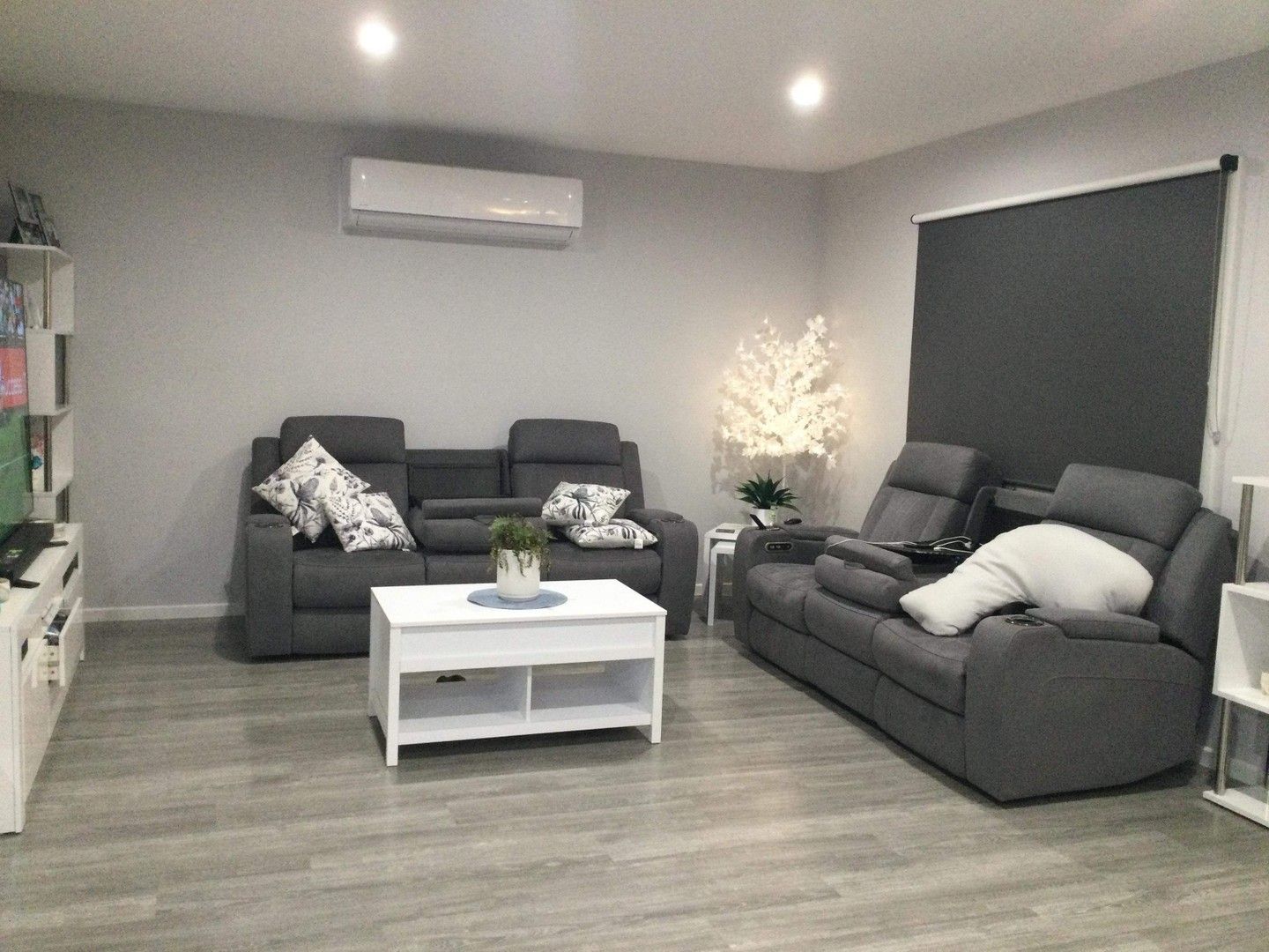 3 bedrooms House in 9 Racecourse Crescent DALYSTON VIC, 3992