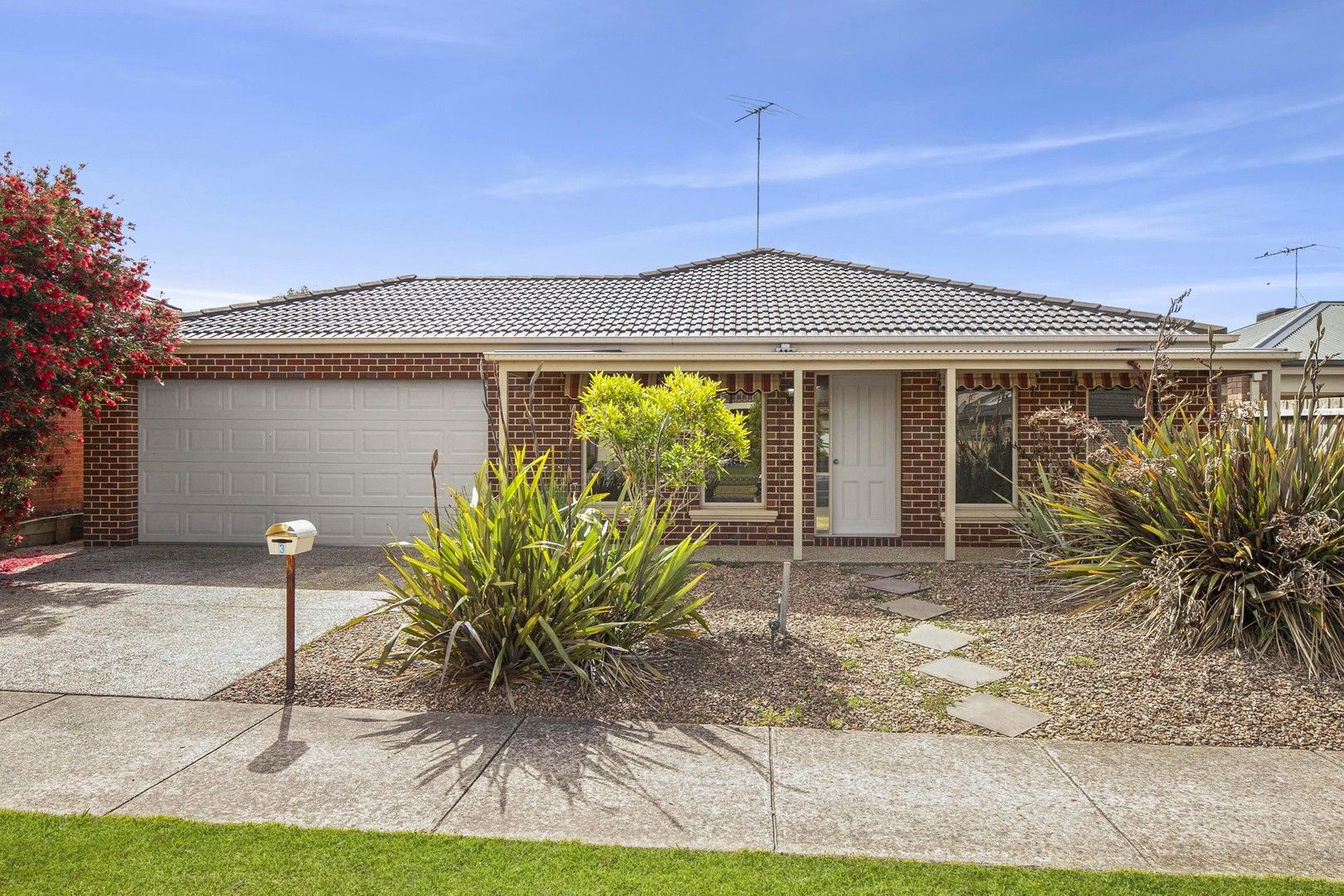 4 bedrooms House in 3 Senior Court HIGHTON VIC, 3216