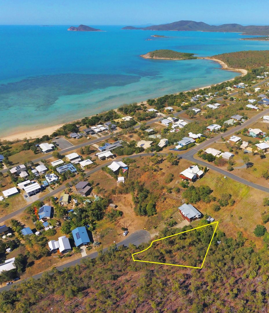 37 Rattray Avenue, Hideaway Bay QLD 4800, Image 2