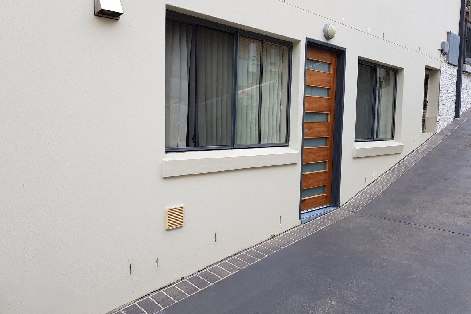 1/30 Cochrane Street, West Wollongong NSW 2500 Apartment For Rent