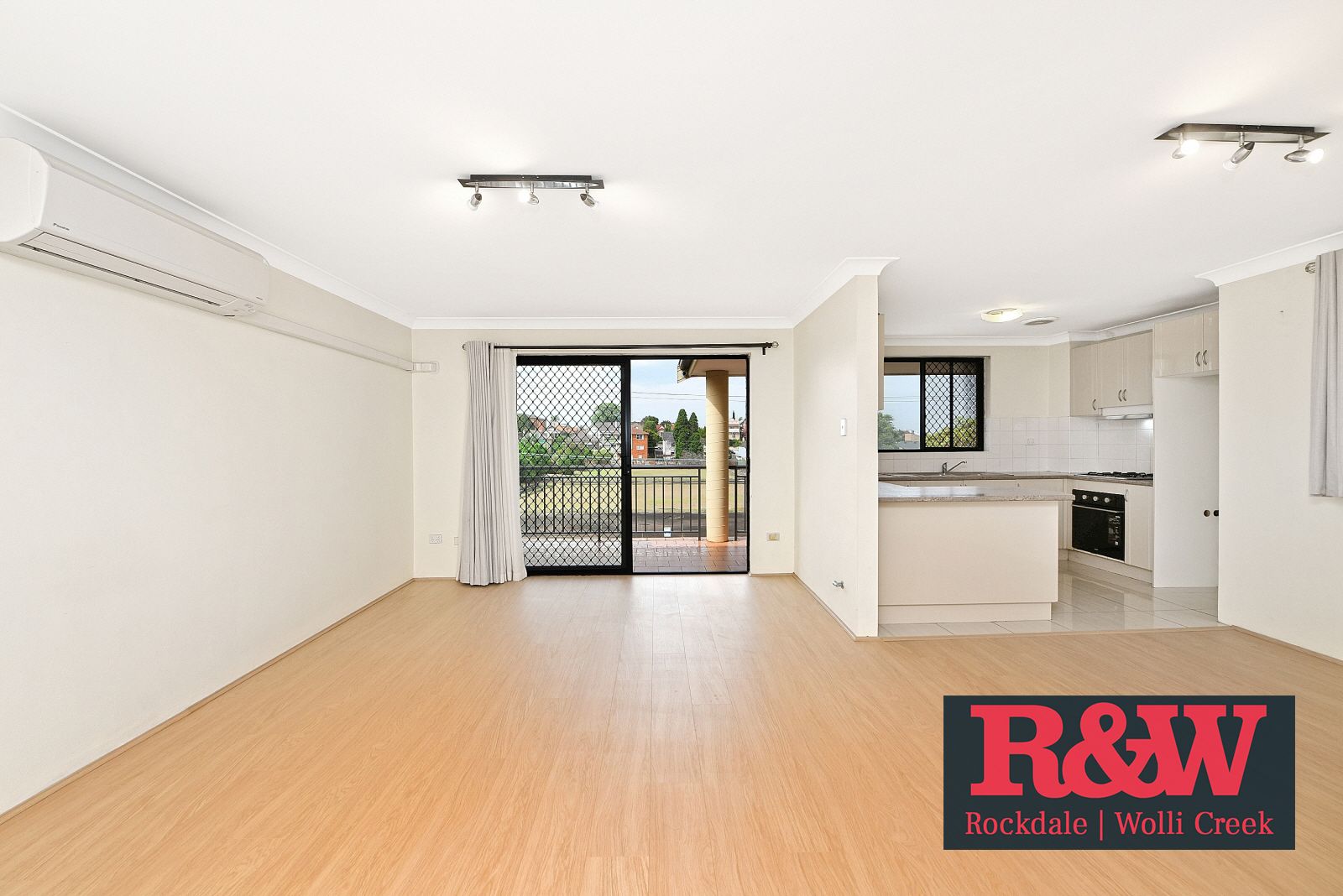 2 bedrooms Apartment / Unit / Flat in 4/41-43 Harrow Road BEXLEY NSW, 2207
