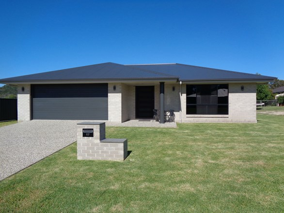 17 Pavilion Drive, Stanthorpe QLD 4380