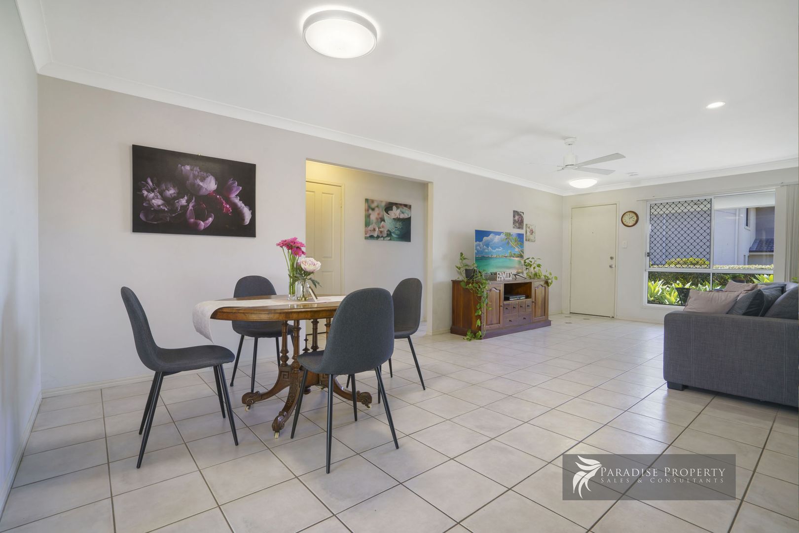 Unit 1/1 Daintree Dr, Parkinson QLD 4115, Image 2