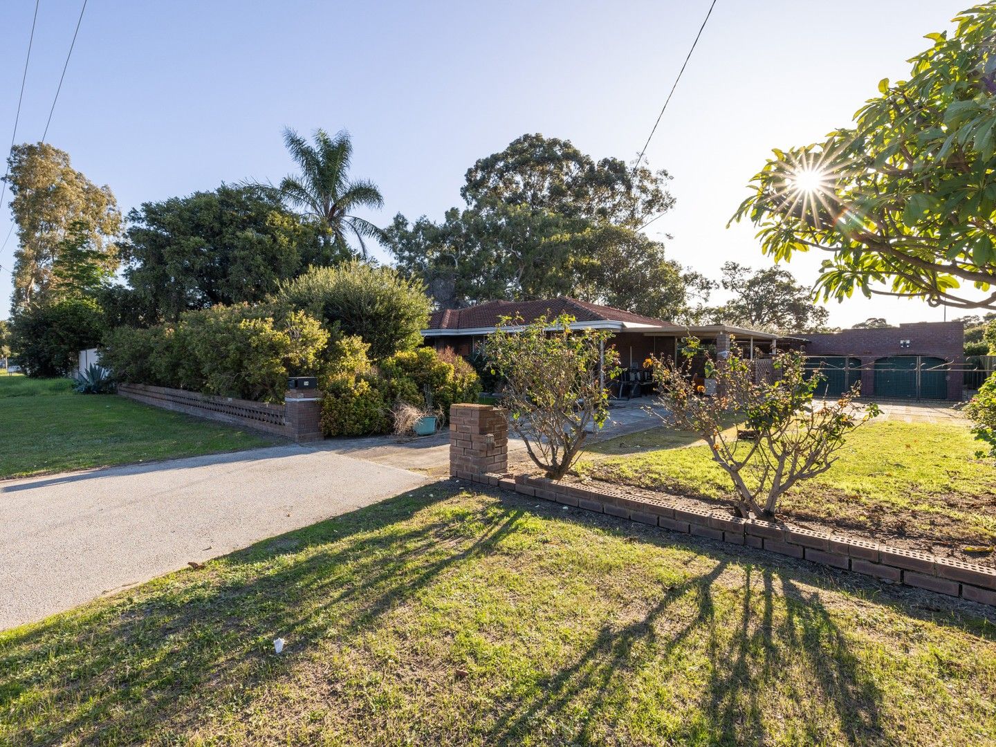 4 bedrooms House in 1A Cabarita Rd ARMADALE WA, 6112
