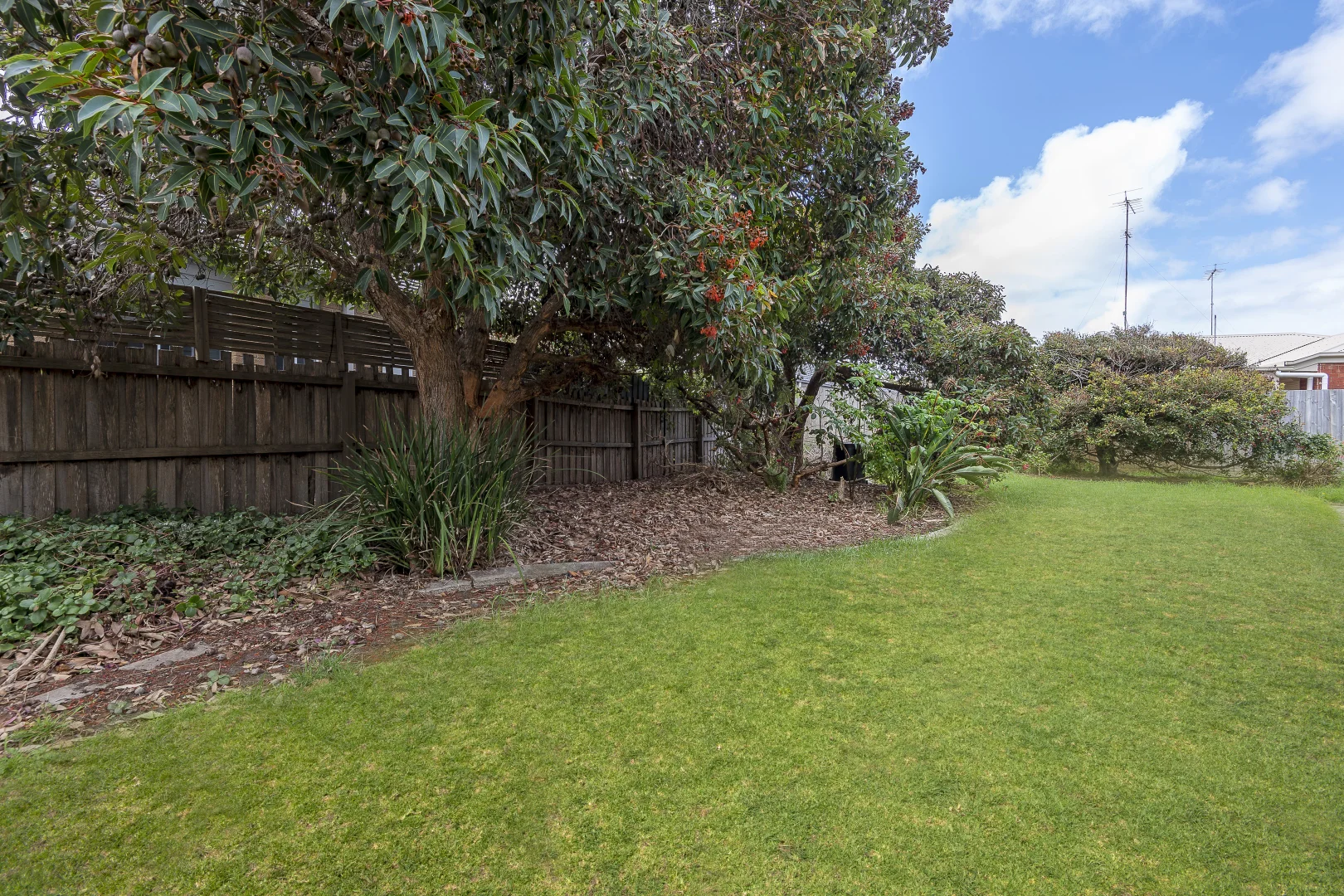 Additional image 11 of 33 Emperor Dr, Ocean Grove VIC 3226