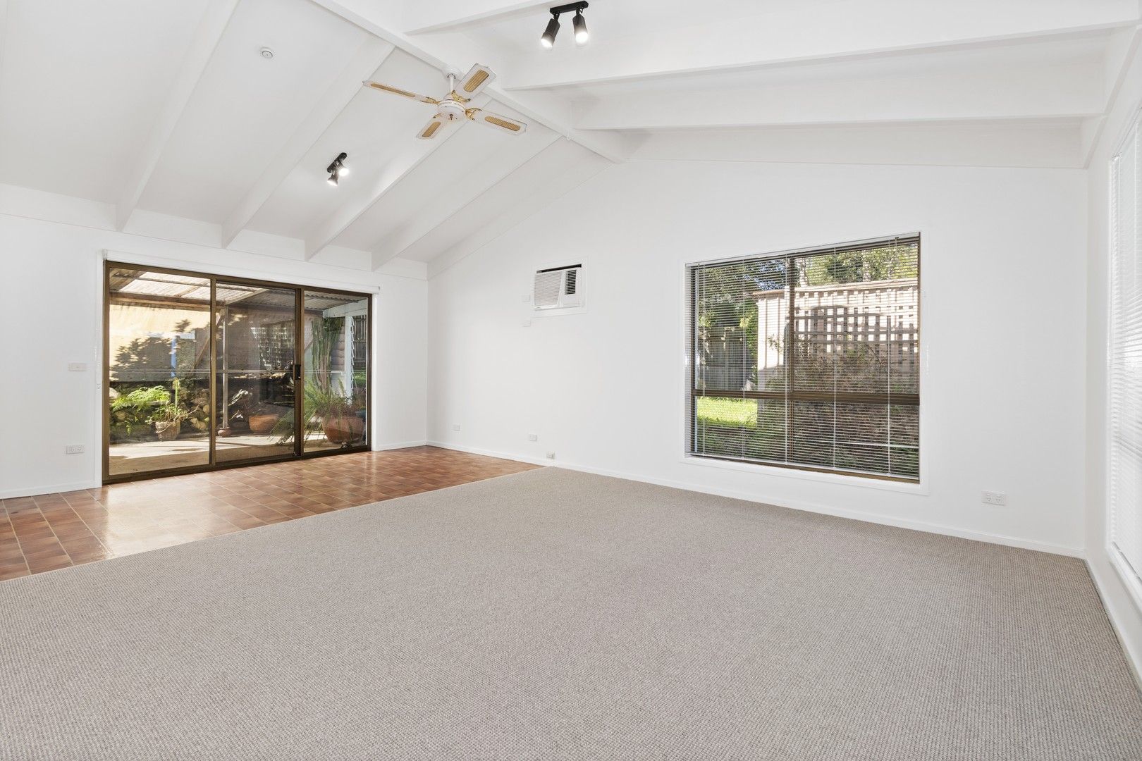 52 Palana Street, Surfside NSW 2536, Image 2