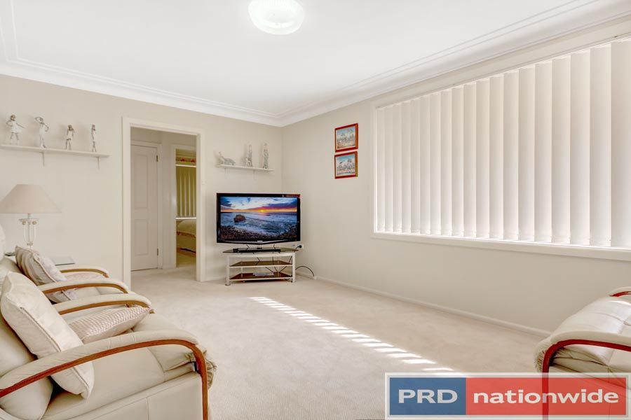 93 Lorraine Street, Peakhurst Heights NSW 2210, Image 2