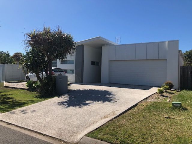 1 bedrooms House in 1a Wake Court BIRTINYA QLD, 4575
