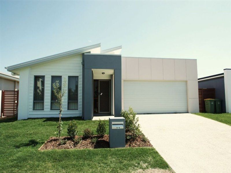 4 bedrooms House in  HOPE ISLAND QLD, 4212