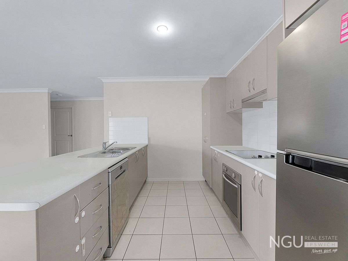 8 Shamrock Court, Chuwar QLD 4306, Image 2