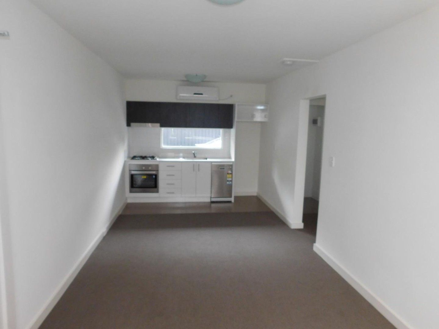1 bedrooms Apartment / Unit / Flat in 2/16 The Avenue ST KILDA EAST VIC, 3183