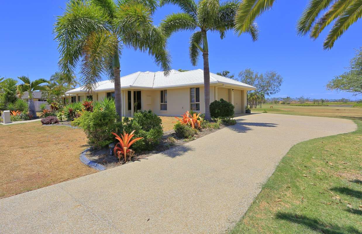 214 Barolin Esplanade, Coral Cove QLD 4670, Image 1