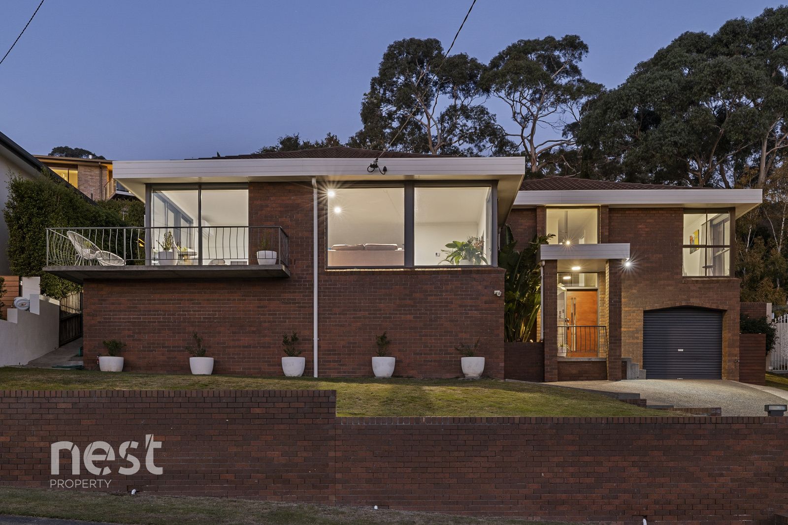 4 bedrooms House in 55 Cornwall Street ROSE BAY TAS, 7015