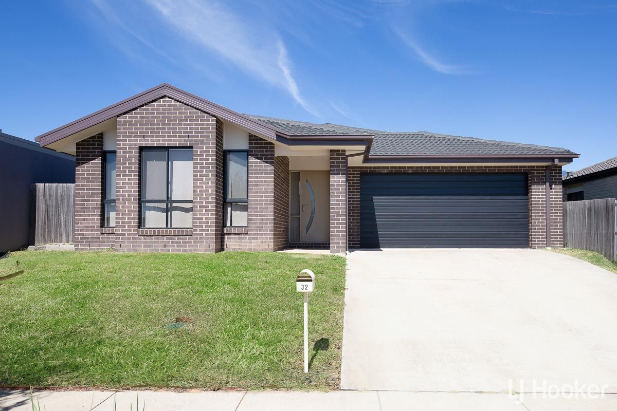 32 Heighway Street, Macgregor ACT 2615, Image 0