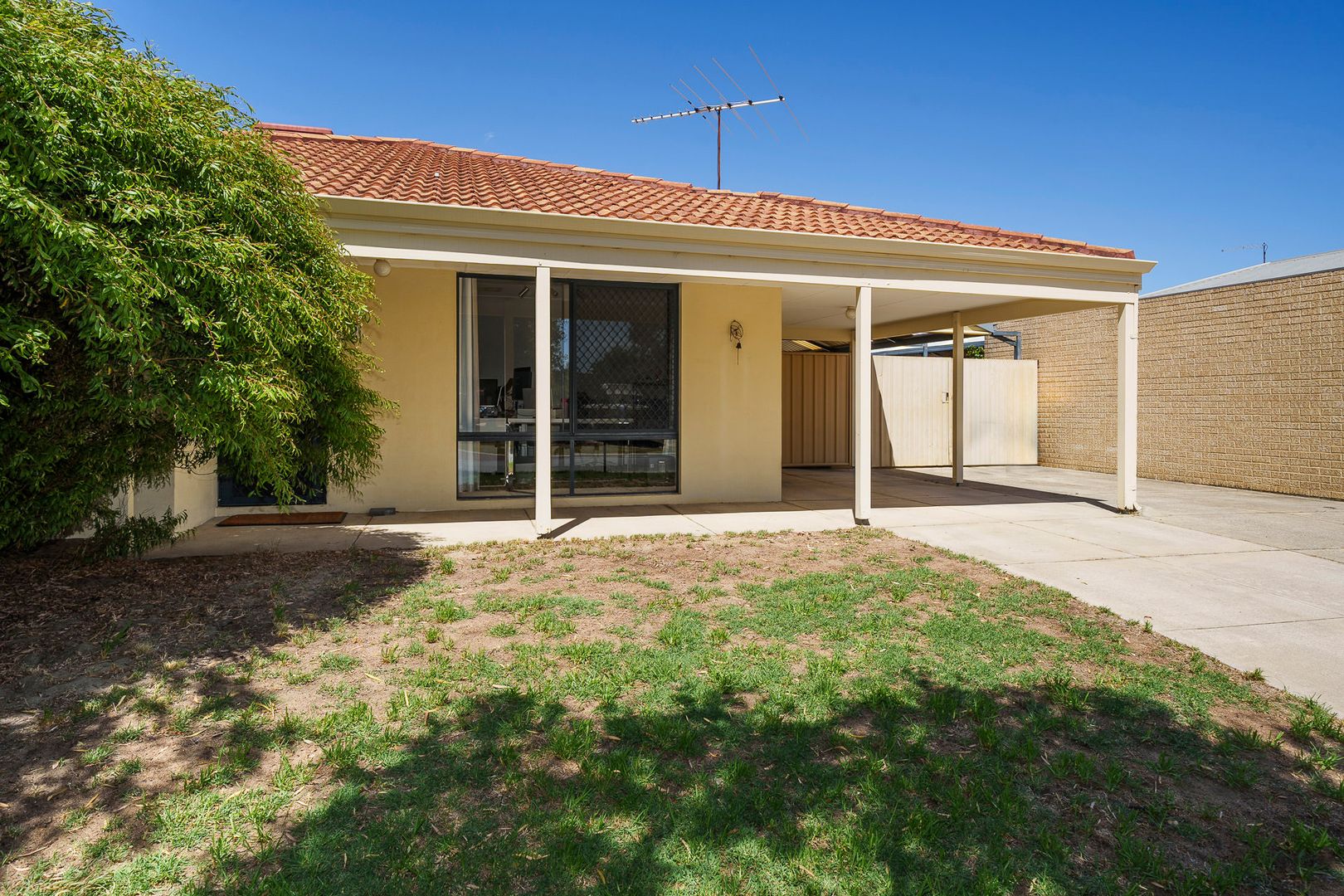 12 Narrier Close, South Guildford WA 6055, Image 1