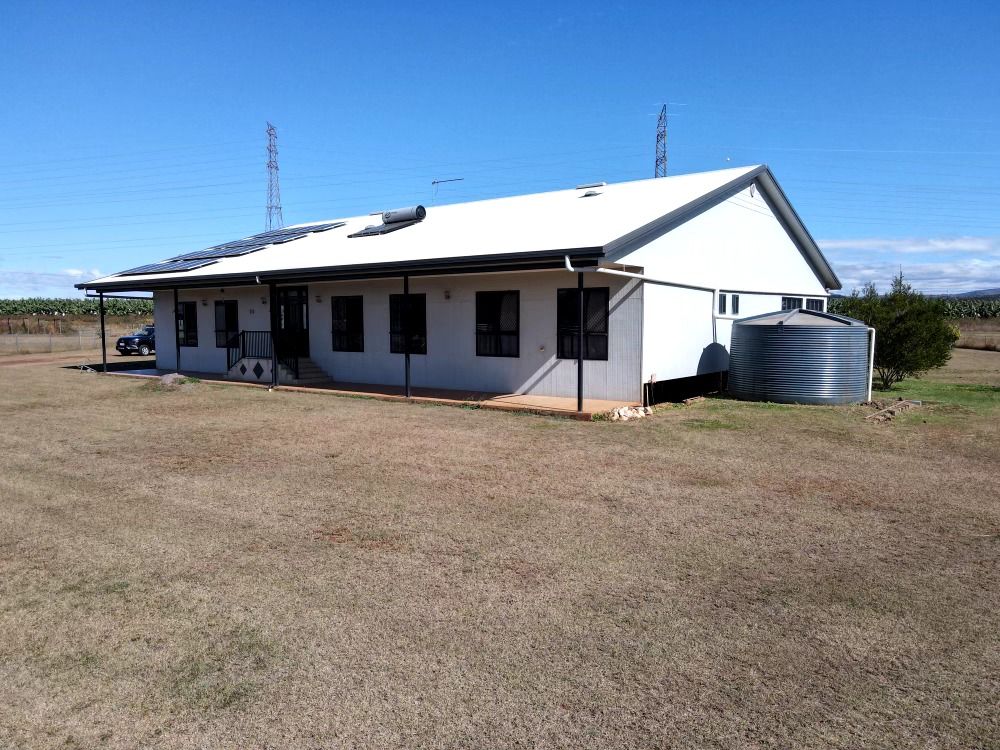 33 Dean Circuit, Mareeba QLD 4880, Image 2