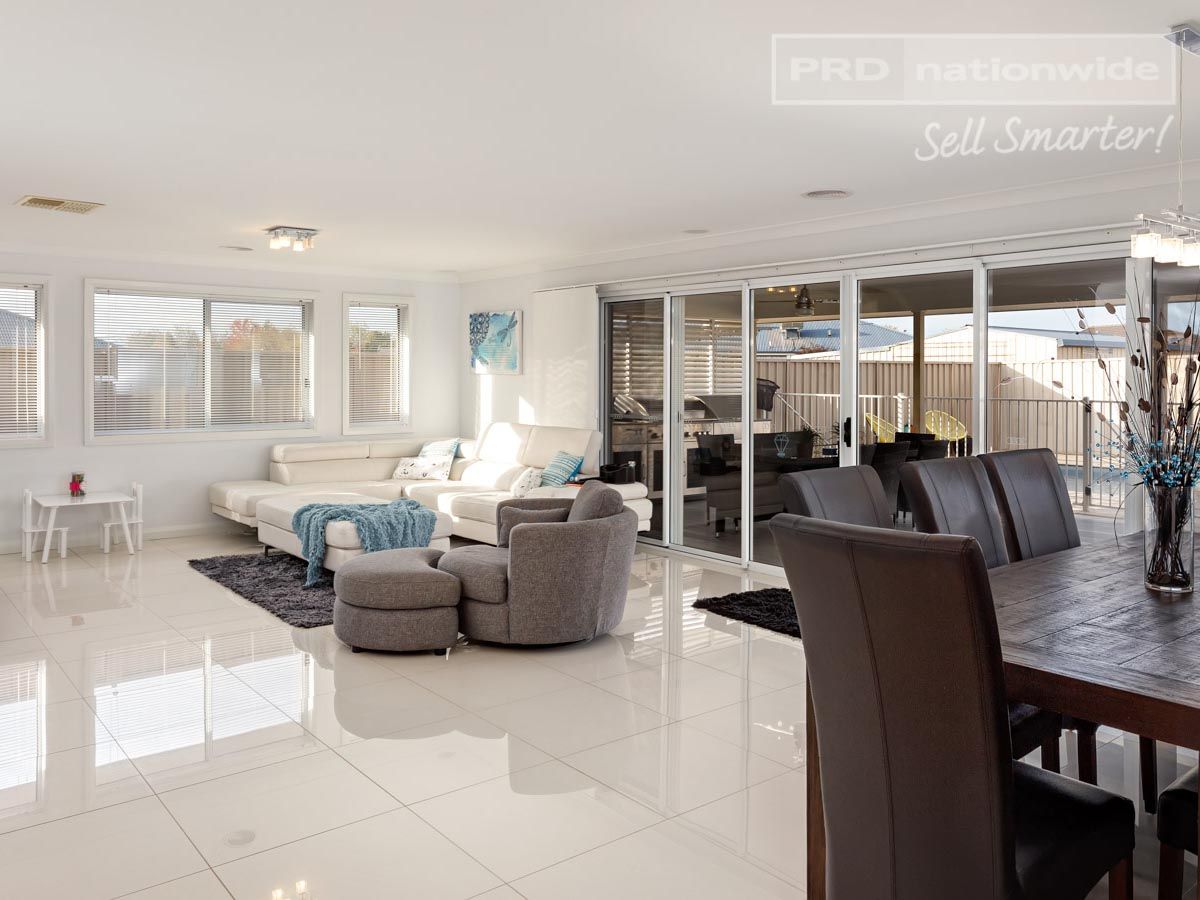 25 Hudson Drive, Lloyd NSW 2650, Image 2