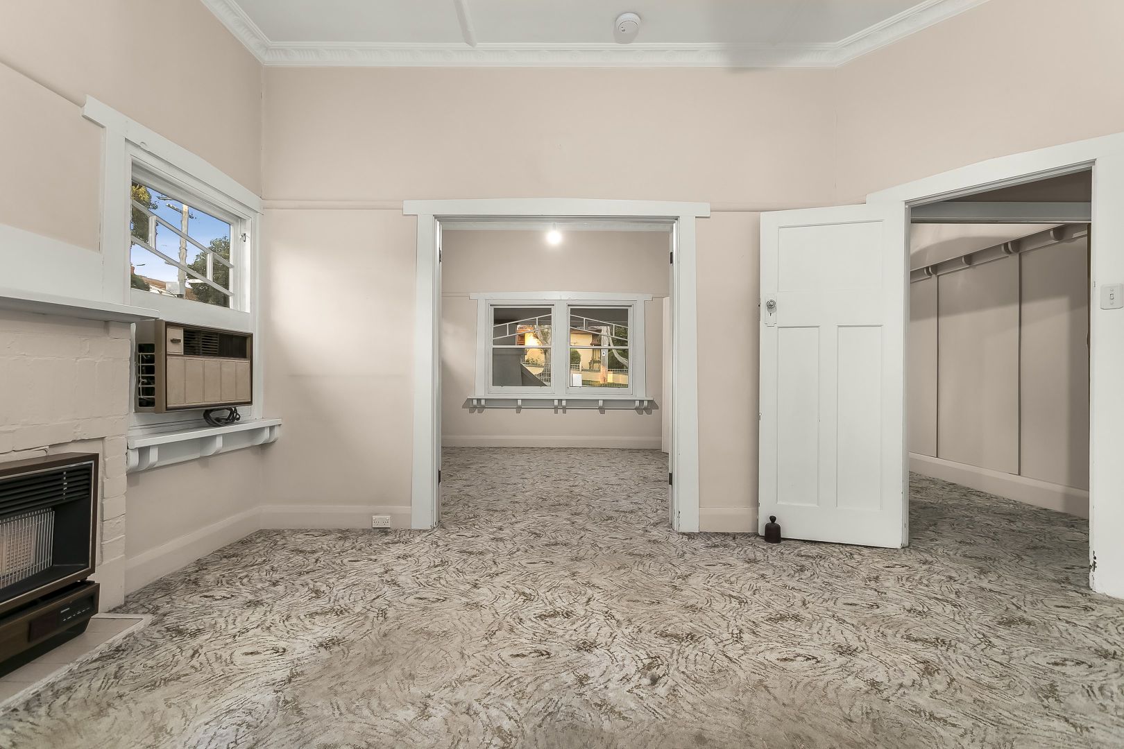 2 Clydesdale Street, Box Hill VIC 3128, Image 2