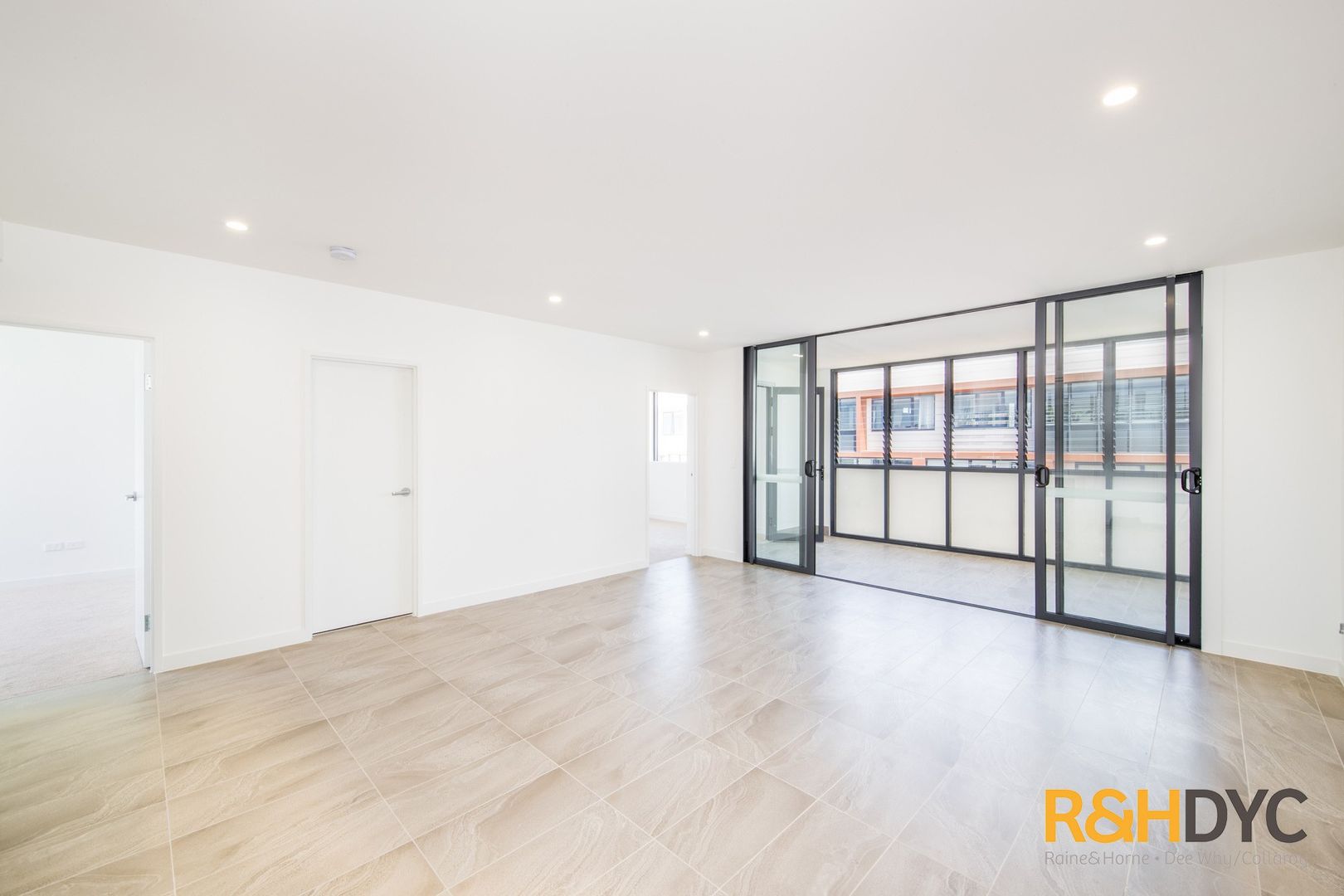 2Bd2Bth2Cr/23 Pacific Parade, Dee Why NSW 2099, Image 1