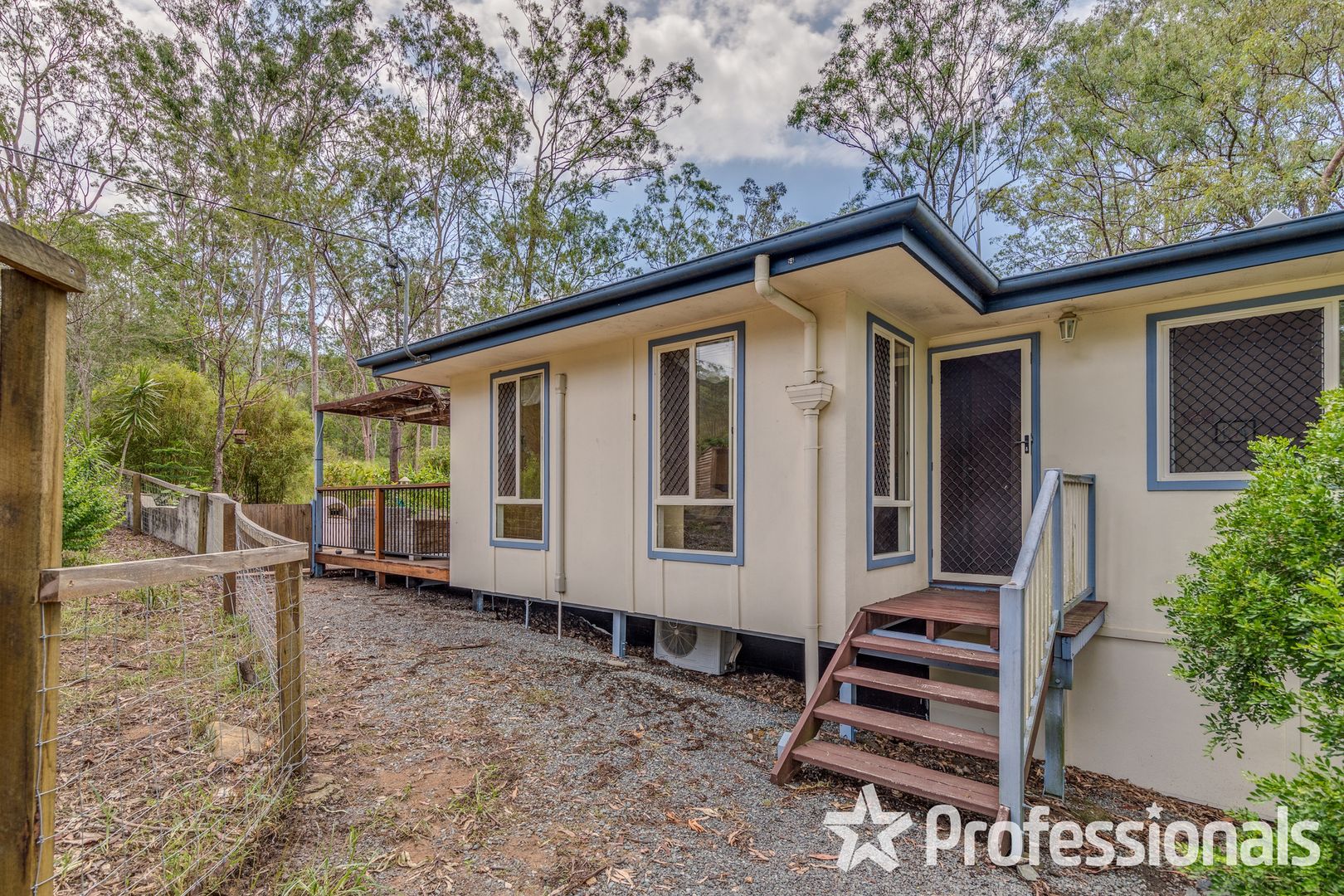 9-11 Kestrel Court, Tamborine QLD 4270, Image 2