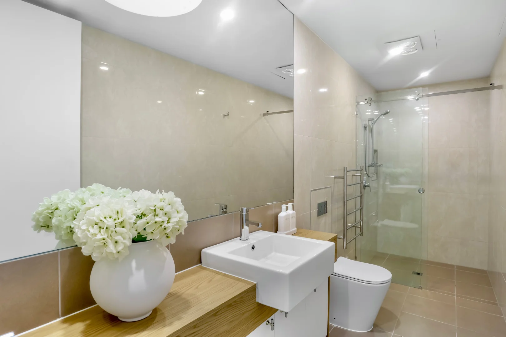 Additional image 27 of 24 Meadowlake Drive, Carrara QLD 4211