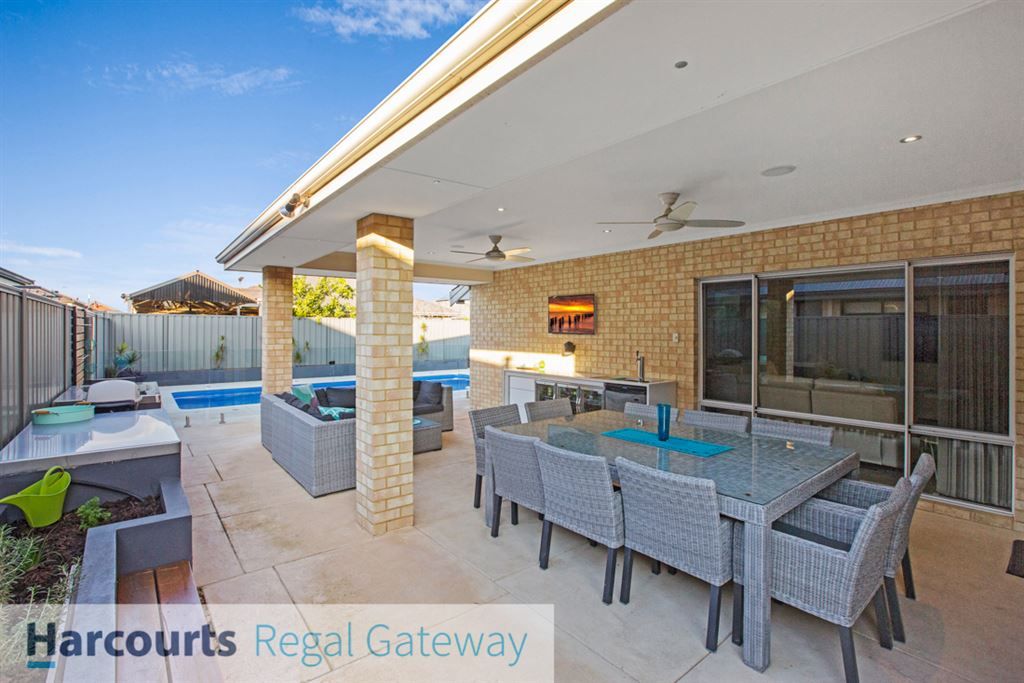 13 Seville Way, Aubin Grove WA 6164, Image 1