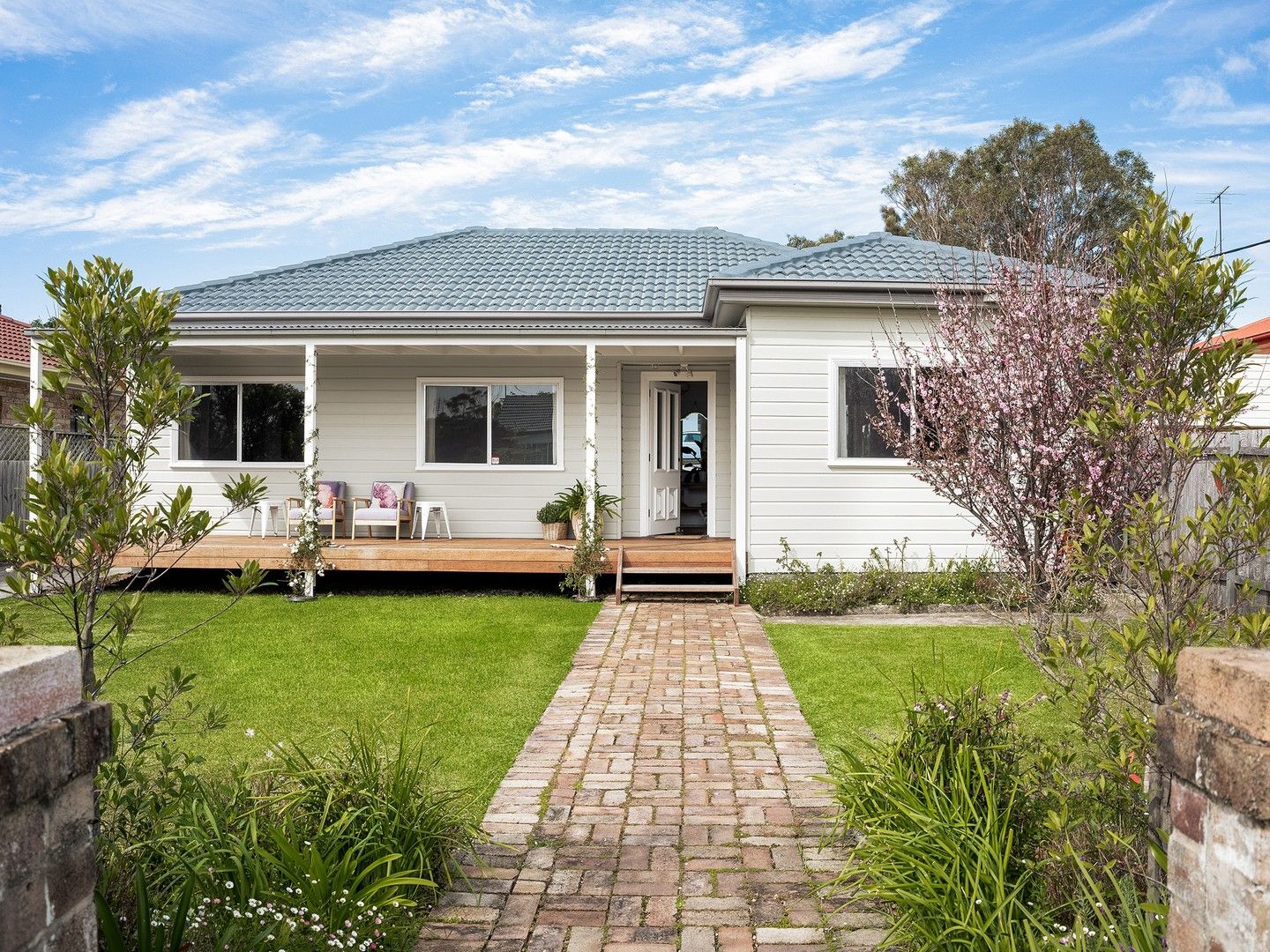 4 bedrooms House in 27 Thalassa Avenue EAST CORRIMAL NSW, 2518