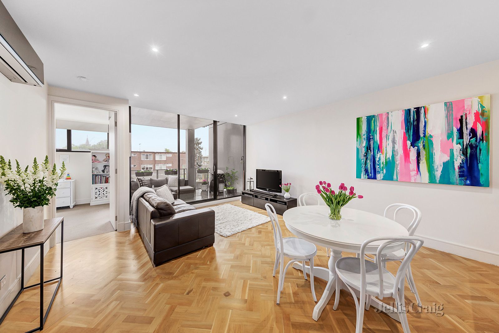 215/6 Lisson Grove, Hawthorn VIC 3122, Image 2