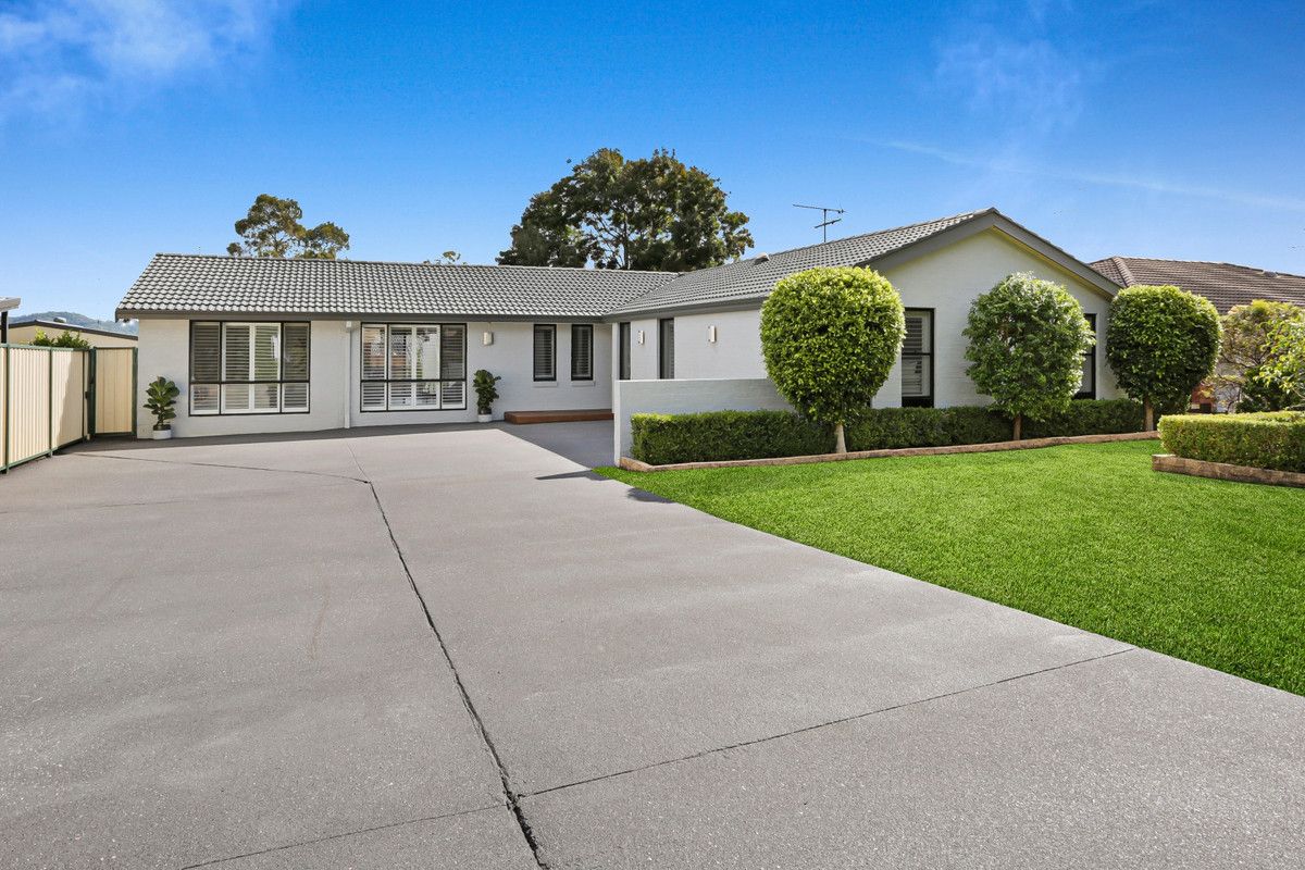 5 bedrooms House in 12 Thompson Place CAMDEN SOUTH NSW, 2570