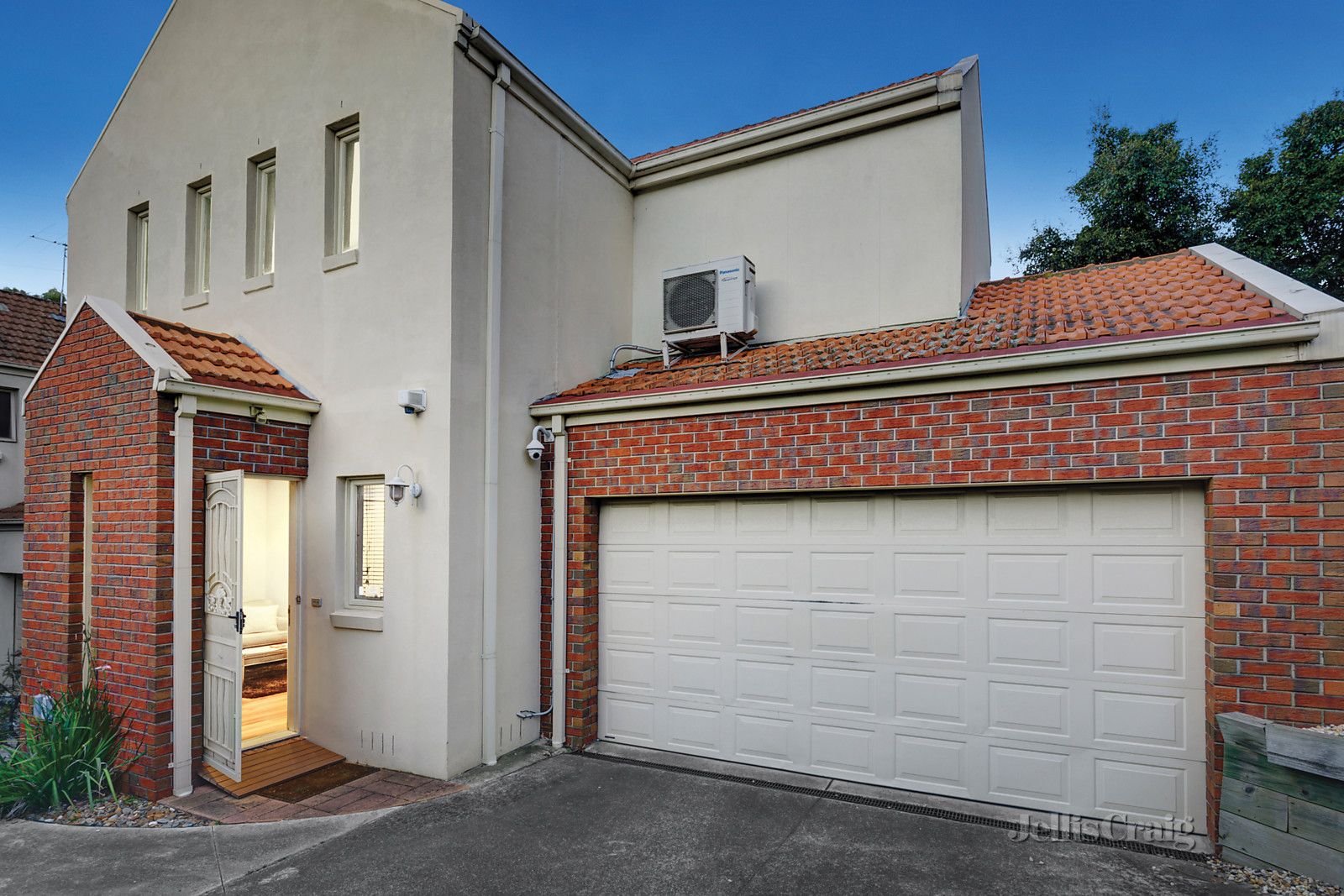 2/555 Waverley Road, Malvern East VIC 3145, Image 0