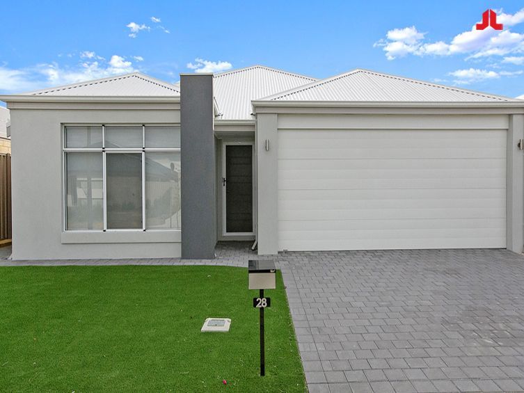 4 bedrooms House in 28 McDougal Way BALDIVIS WA, 6171