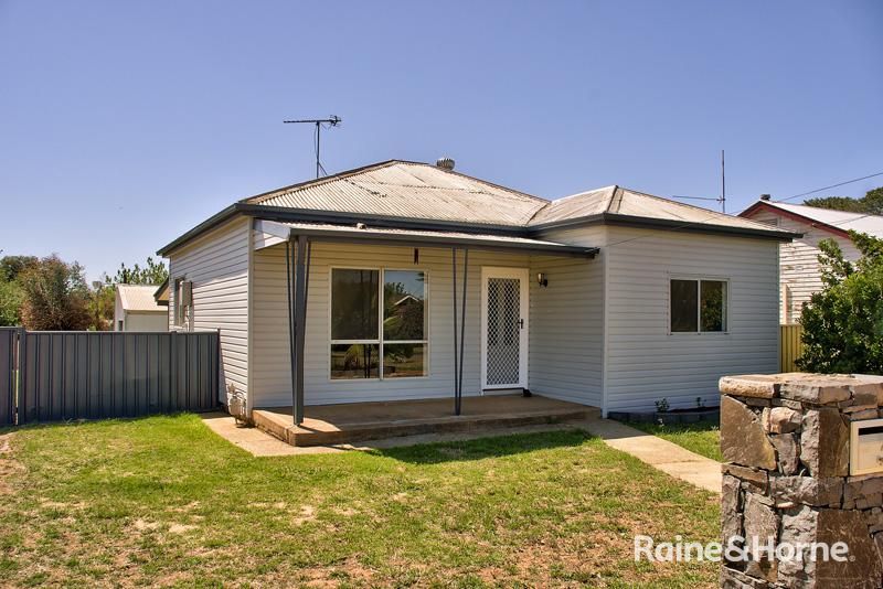 24 Hartley Street, Cowra NSW 2794, Image 1