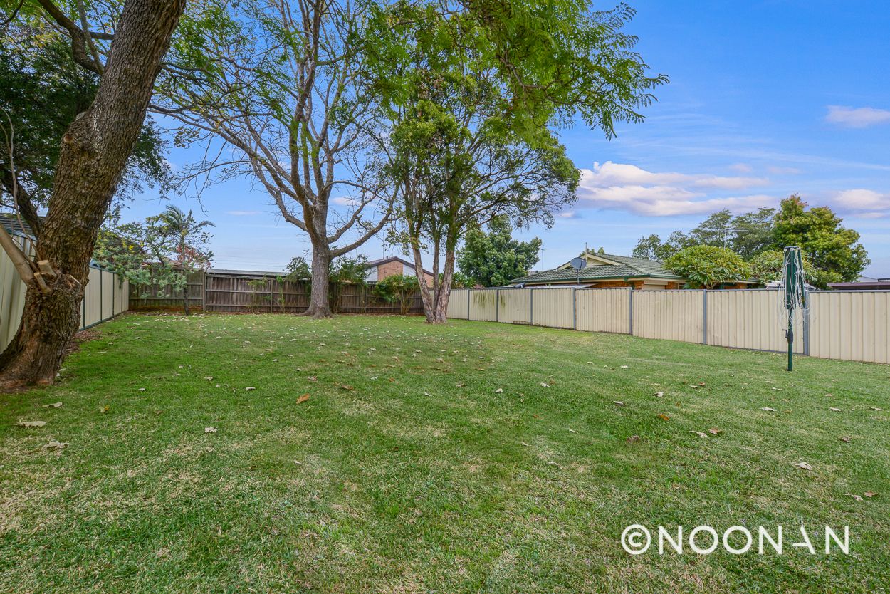 10 Mavis Avenue, Peakhurst NSW 2210, Image 0