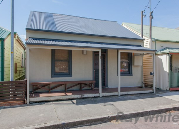 1 Victoria Street, Carrington NSW 2294