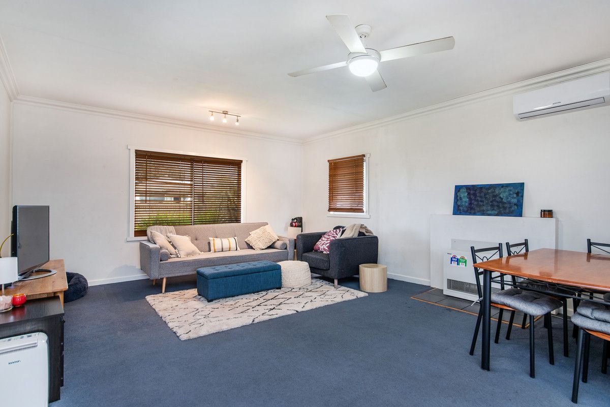 2 Walls Crescent, Hamilton VIC 3300, Image 1