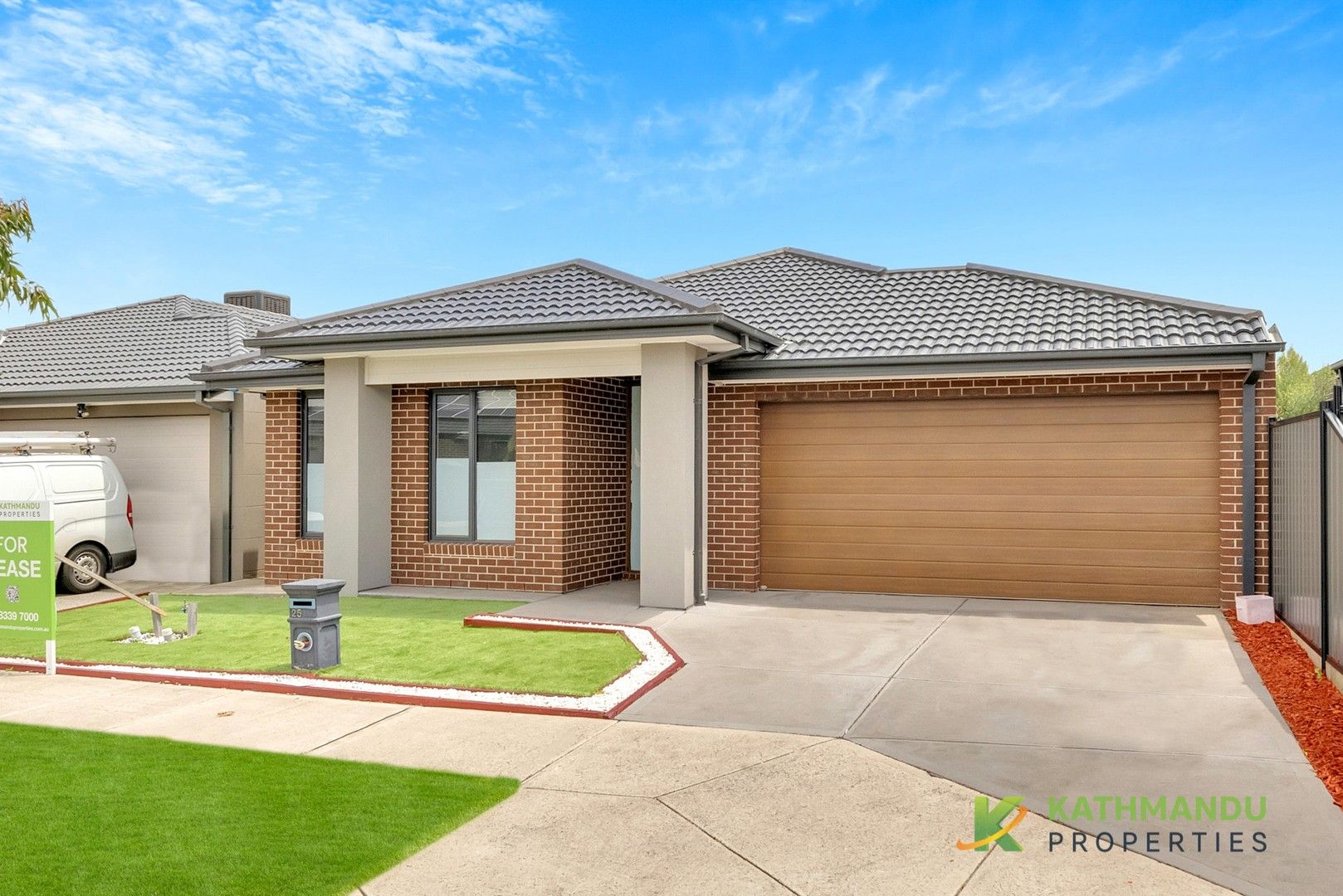 4 bedrooms House in 25 Angophora Crescent CRAIGIEBURN VIC, 3064