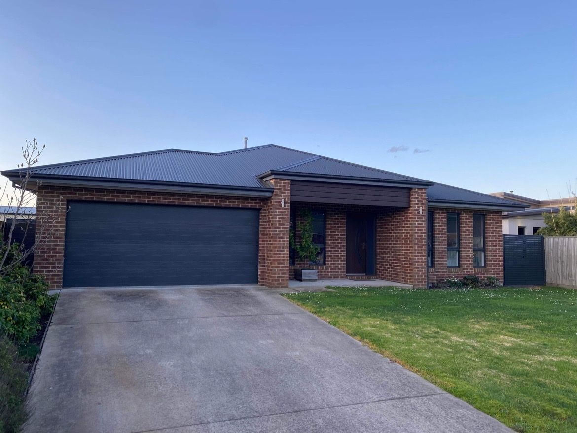 52 Woodlawn Boulevard, Yarragon VIC 3823, Image 0