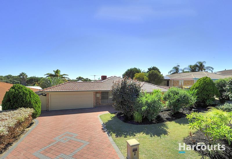 4 bedrooms Apartment / Unit / Flat in 15 Berrigan Row HALLS HEAD WA, 6210