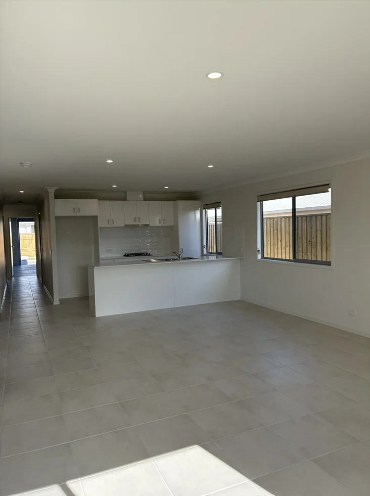 Additional image 2 of 24 Matterhorn Way, White Rock QLD 4306