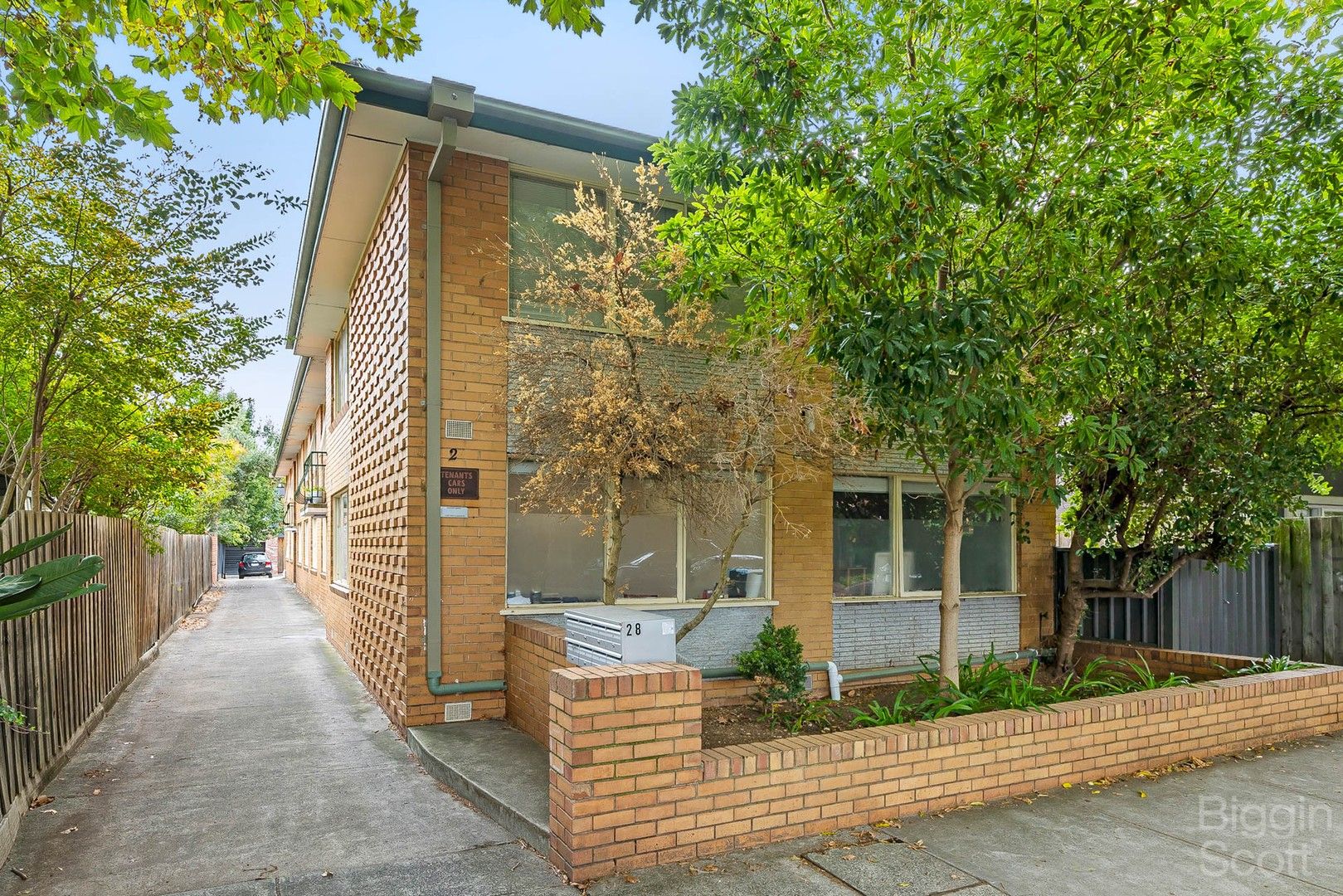 2 bedrooms Apartment / Unit / Flat in 3/28 Ruskin Street ELWOOD VIC, 3184