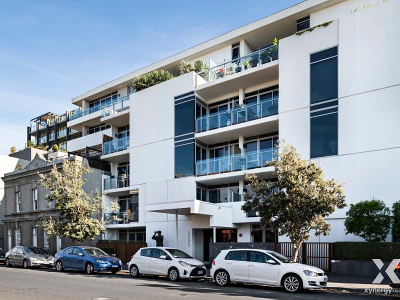 2 bedrooms Apartment / Unit / Flat in 122/99 Dow Street PORT MELBOURNE VIC, 3207