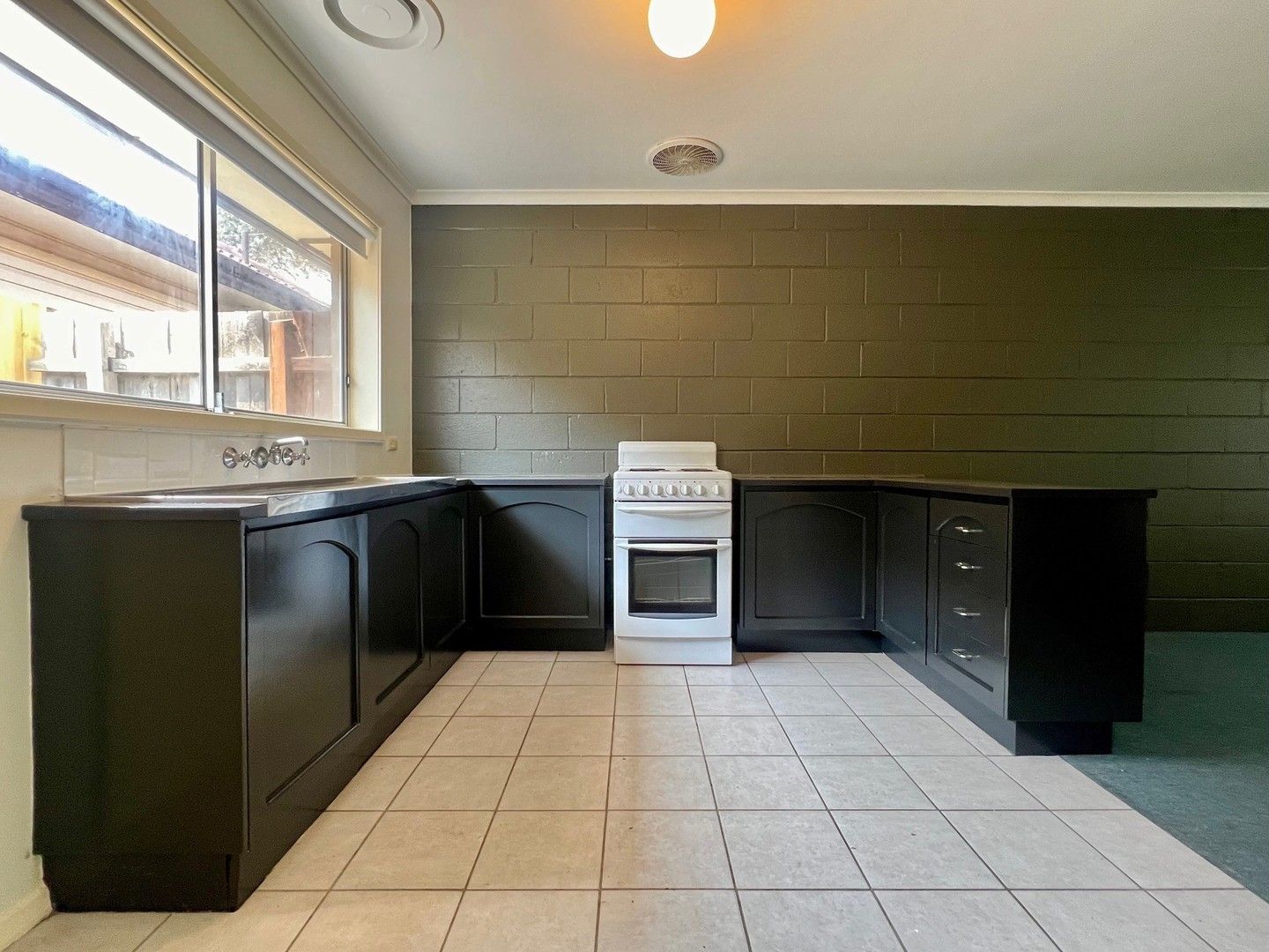 2/37 Rix Street, Herne Hill VIC 3218 Apartment For Rent Domain