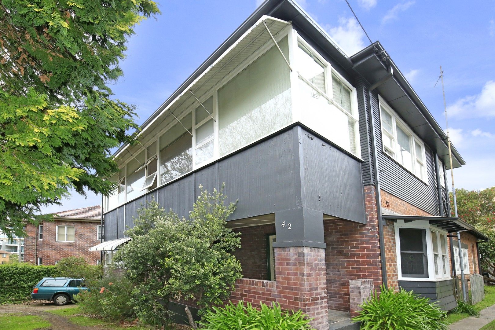 2 bedrooms Apartment / Unit / Flat in 4/42 Corrimal Street WOLLONGONG NSW, 2500