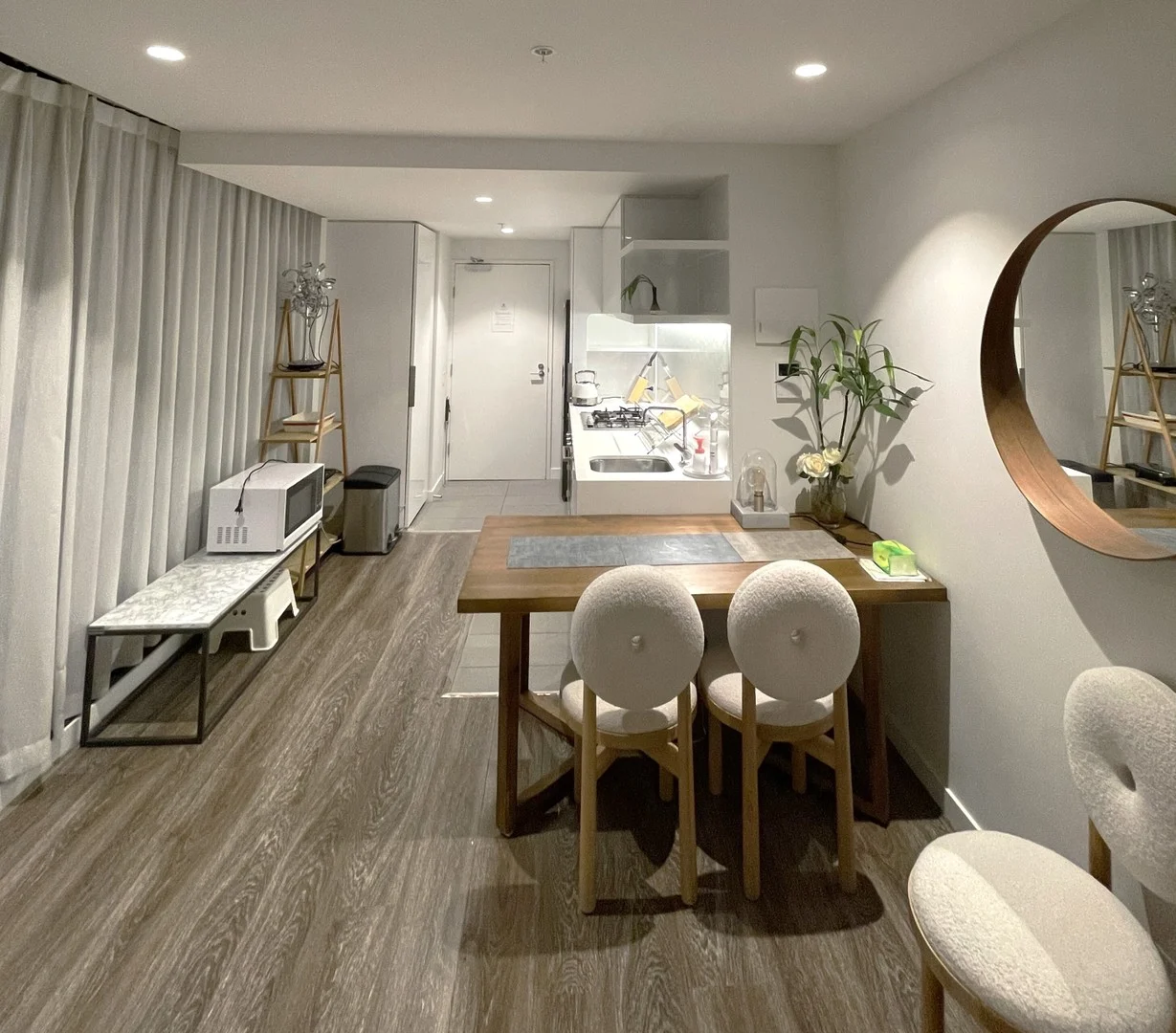 Unit 702/285 La Trobe Street, Melbourne VIC 3000