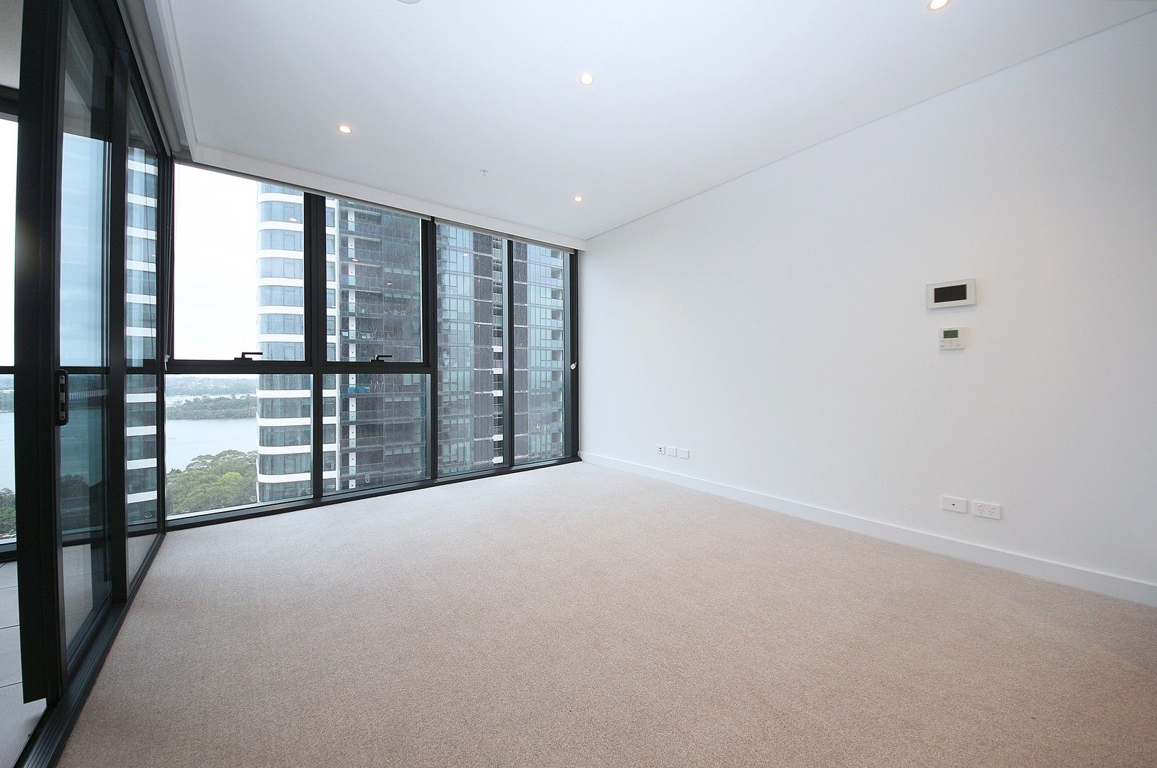 1 bedrooms Apartment / Unit / Flat in B2510/21 Marquet Street RHODES NSW, 2138
