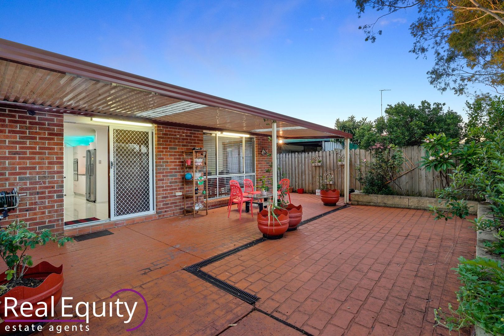 5 Corryton Court, Wattle Grove NSW 2173, Image 2