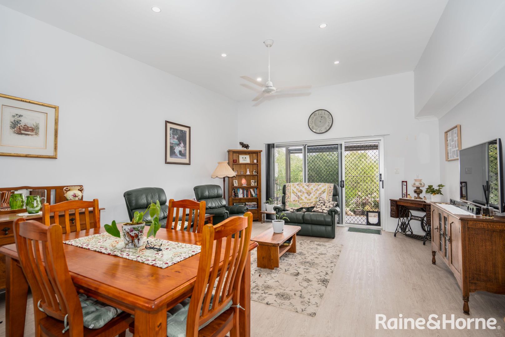 1/1 Links Court, Urraween QLD 4655, Image 2