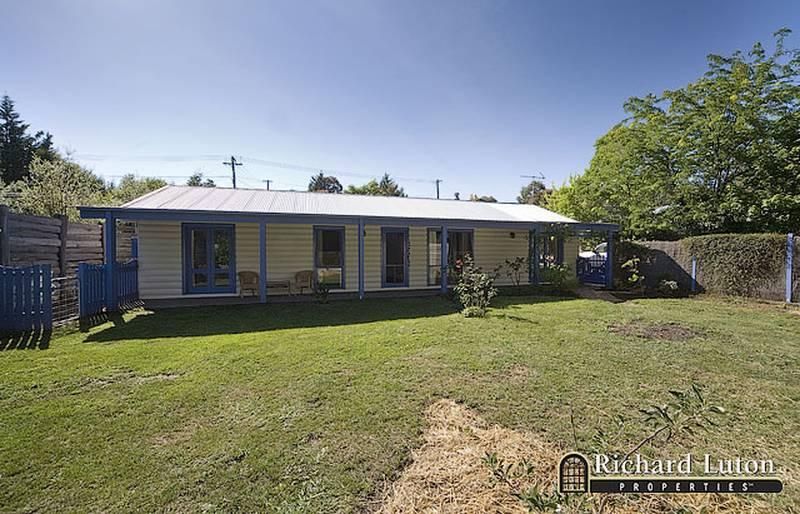 3 McKail Crescent, STIRLING ACT 2611, Image 0